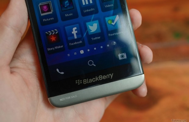 blackberry-z-30