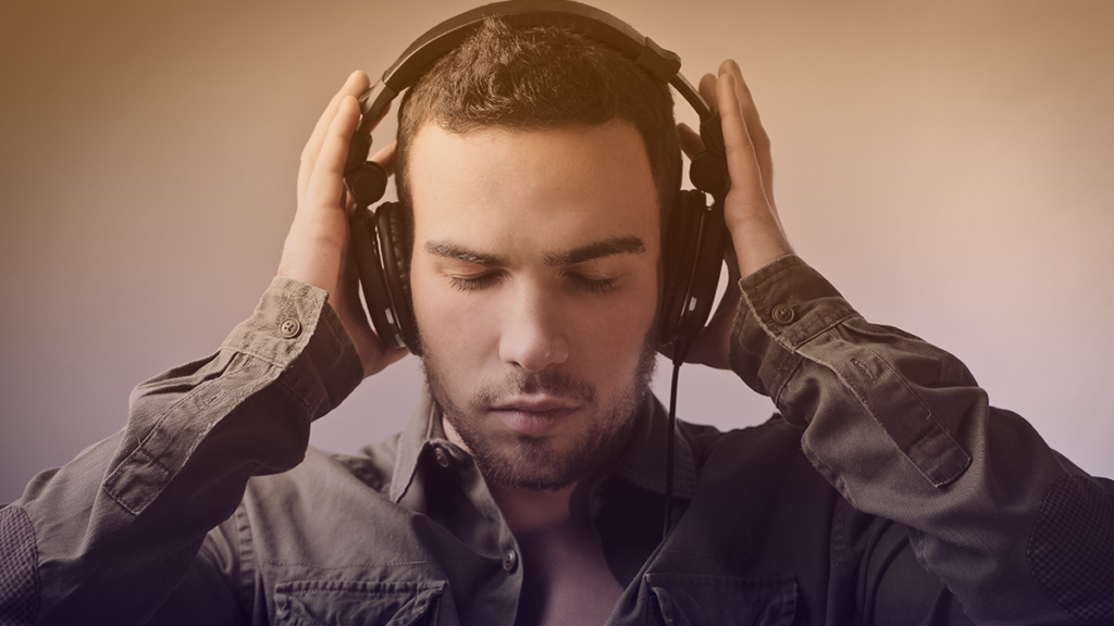 4 sitios para escuchar música online gratis Hola Geek